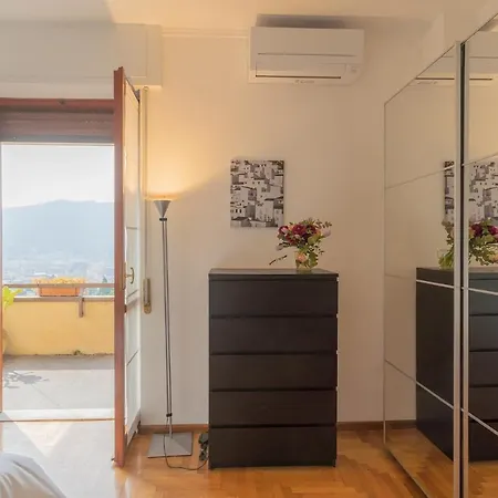 A Window On With Lake View By Rent All Lejlighed