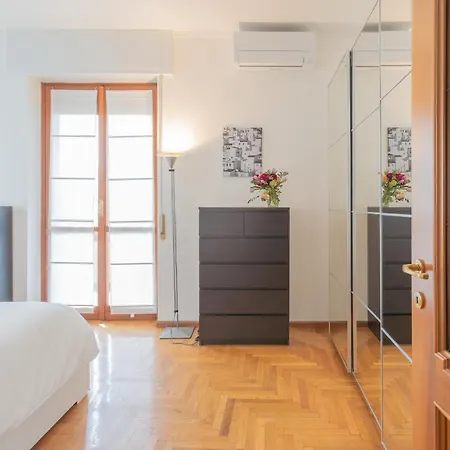 A Window On With Lake View By Rent All Lejlighed