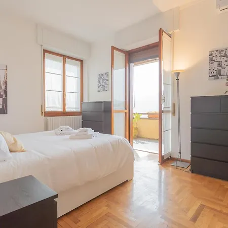 A Window On With Lake View By Rent All